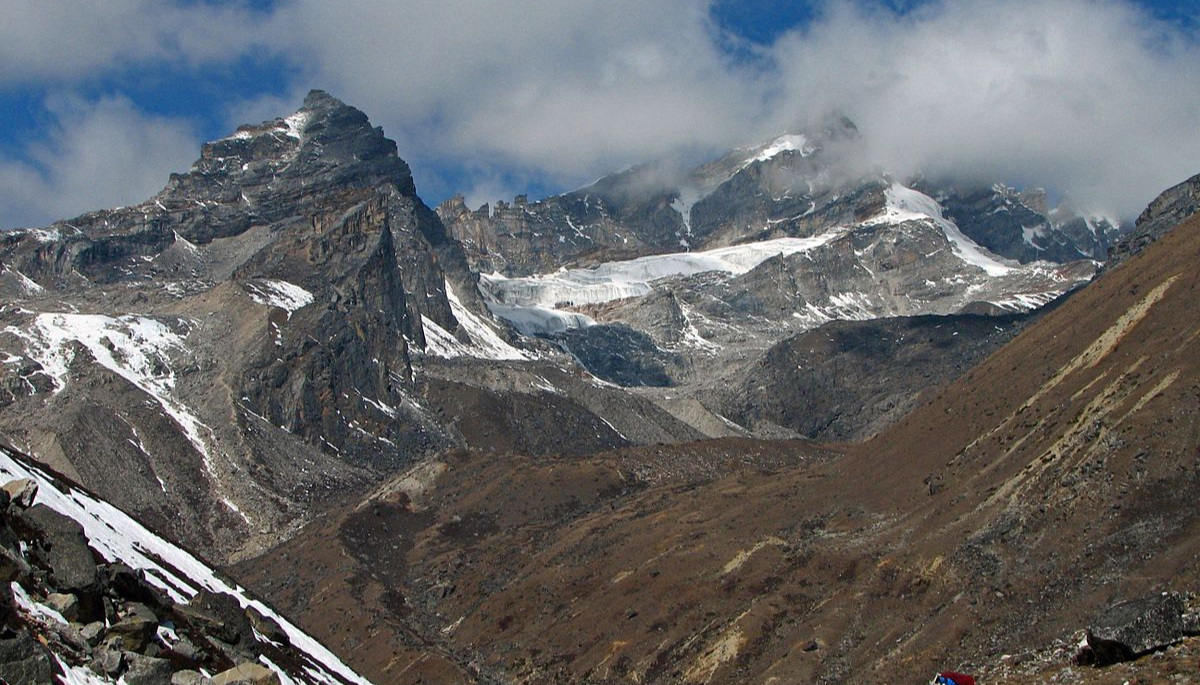 Gokyo Lake with Himalayan mountains in the background